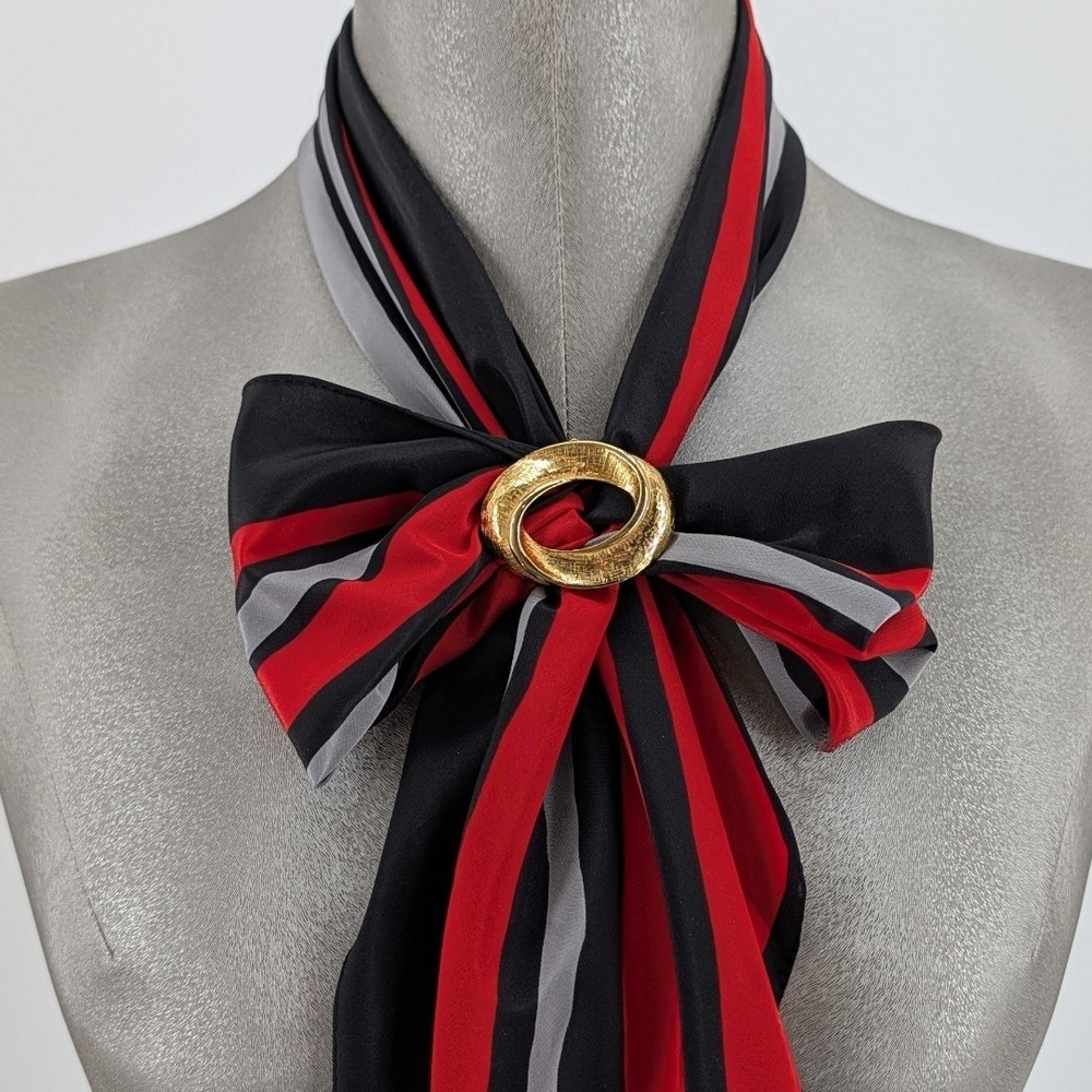 Lieba USA Scarf‎ Clip Vintage Textured Gold Tone Interlocking Oval Accessory